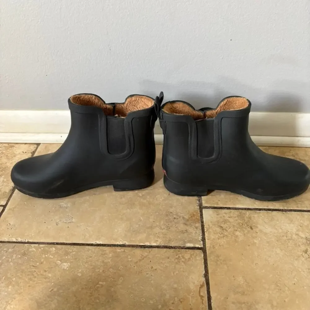 Chooka Rain Boots Womens 8 Delridge Chelsea Black Pull-on Faux Fur Lined